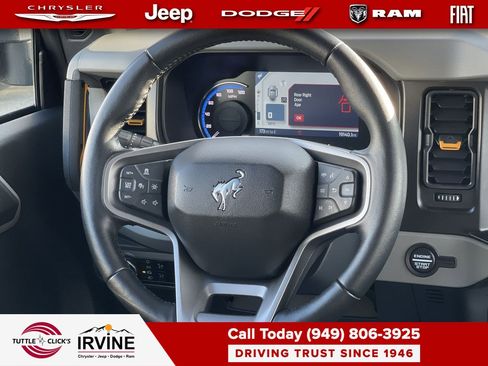 Used 2023 Ford Bronco Badlands image 15