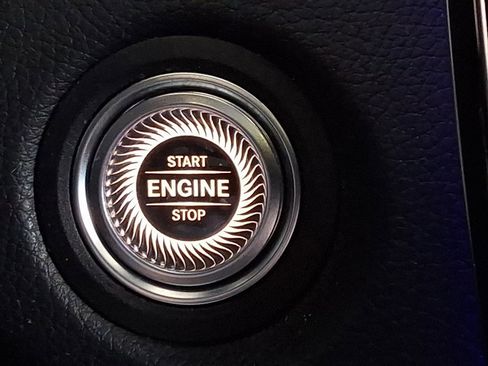 Used 2021 Mercedes-Benz GLC 300 GLC 300 image 26