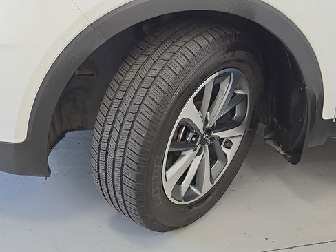 Used 2019 Kia Sorento EX w/ EX Touring Package FWD image 34