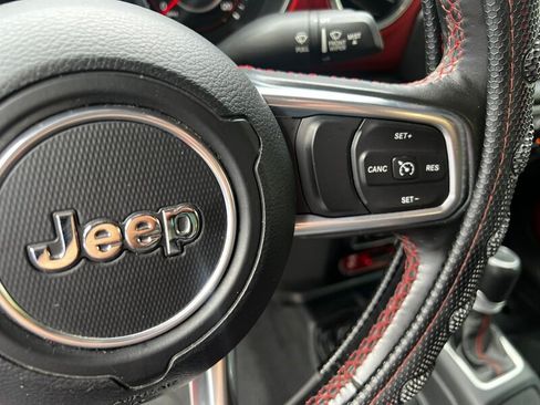 Used 2020 Jeep Gladiator Rubicon AWD/4WD image 30