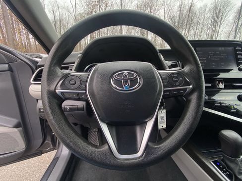 Used 2023 Toyota Camry LE image 32