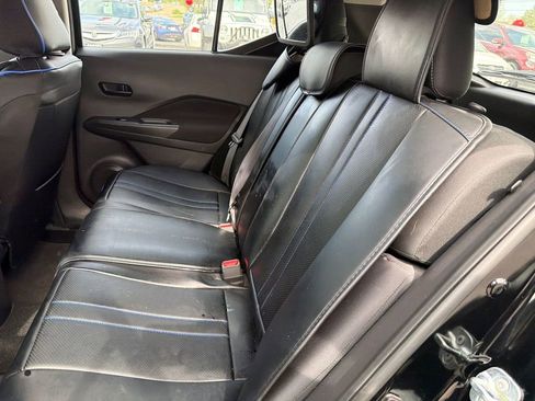 Used 2021 Nissan Kicks S FWD image 12