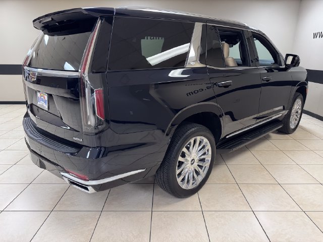 Used 2023 Cadillac Escalade Premium Luxury AWD/4WD image 6