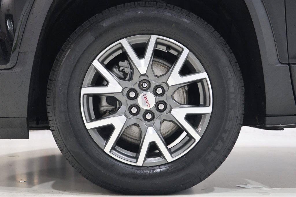 Used 2022 GMC Acadia SLE FWD image 9
