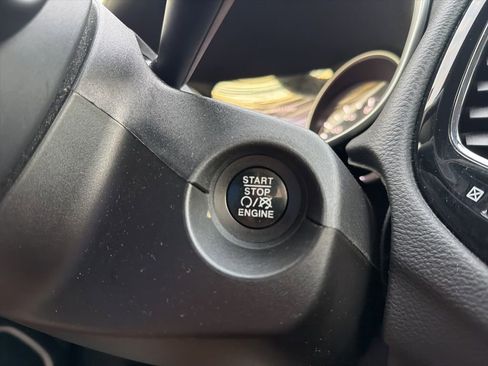 Certified 2018 Jeep Compass Limited w/ Navigation Group image 18