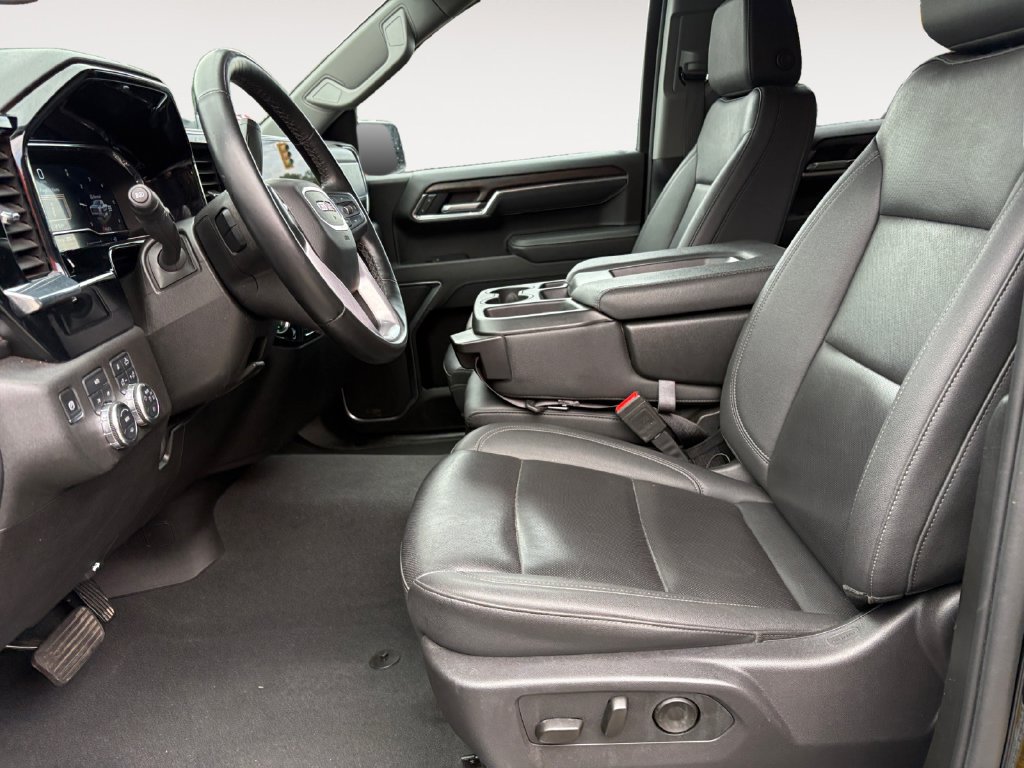 Used 2025 GMC Sierra 1500 SLT AWD/4WD image 9