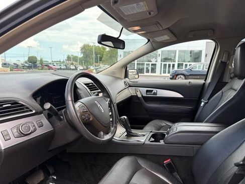 Used 2012 Lincoln MKX FWD image 17