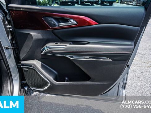 Used 2024 Chevrolet Traverse RS w/ LPO, Floor Liner Package AWD/4WD image 50