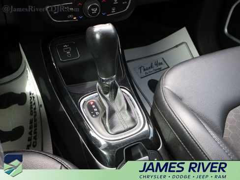 Used 2019 Jeep Compass Latitude FWD image 46