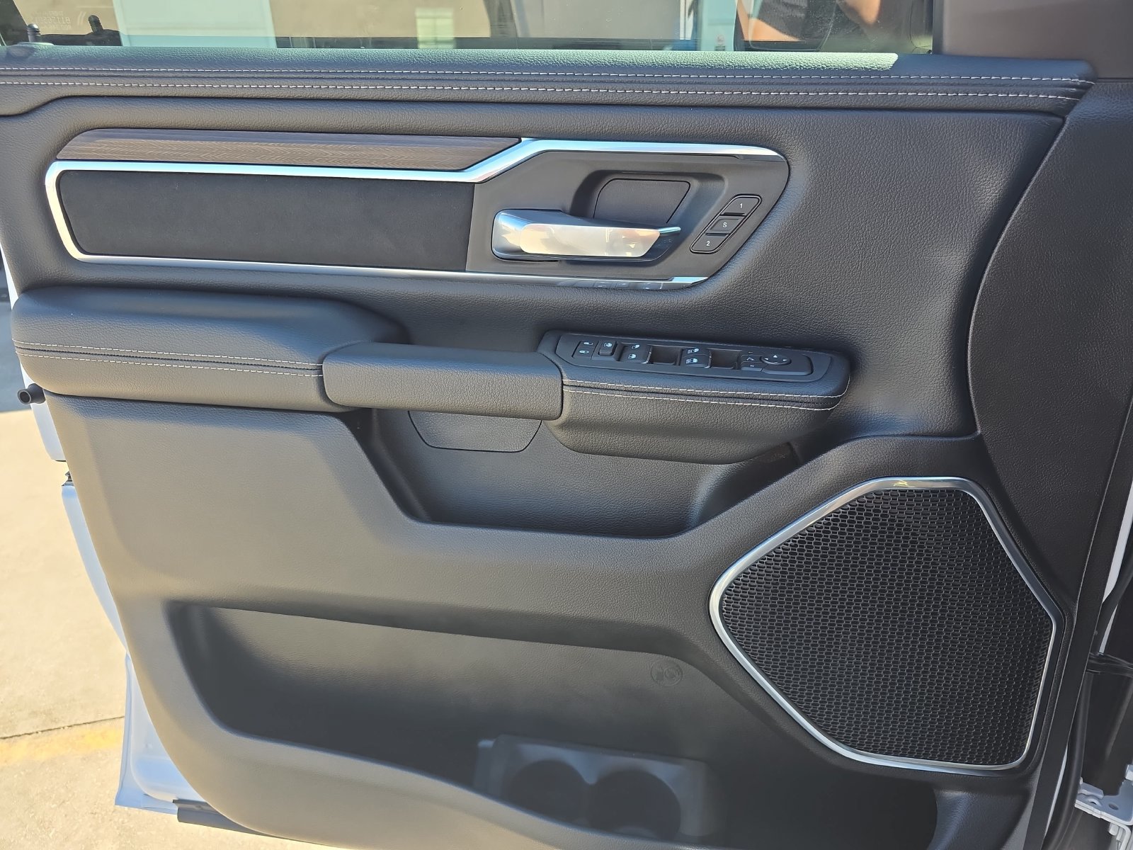 Used 2026 RAM 1500 Laramie w/ Night Edition AWD/4WD image 24