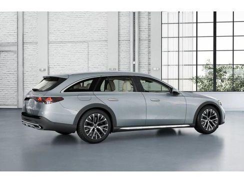 New 2026 Mercedes-Benz E 450 4MATIC All-Terrain Wagon image 19