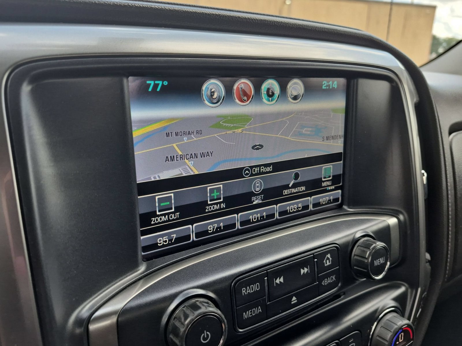 Used 2017 Chevrolet Silverado 1500 LTZ Z71 w/ LTZ Plus Package AWD/4WD image 18