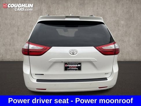 Used 2019 Toyota Sienna XLE Premium image 4