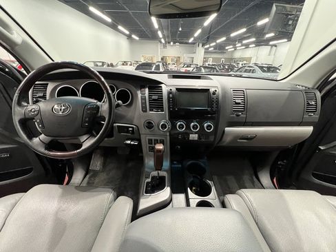 Used 2012 Toyota Sequoia Platinum image 40