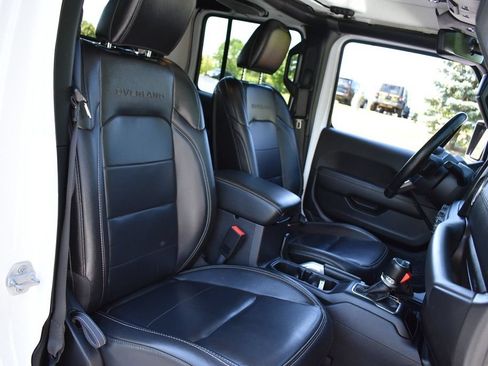 Used 2021 Jeep Gladiator Overland w/ Popular Equipment Package AWD/4WD image 27