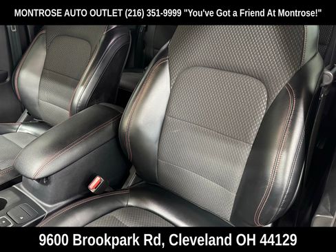 Used 2023 Ford Escape ST-Line w/ Equipment Group 301A FWD image 28