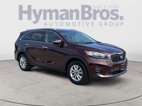 Used 2019 Kia Sorento LX w/ LX Convenience Package image 1