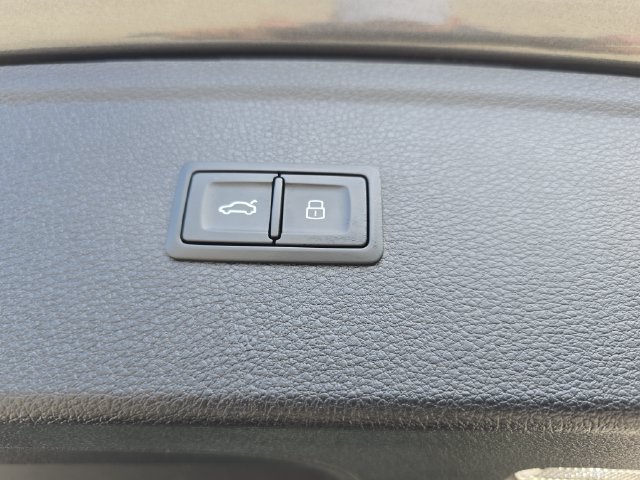 Used 2024 Audi Q5 2.0T Premium AWD/4WD image 16
