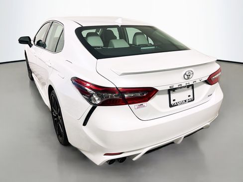 Used 2024 Toyota Camry XSE image 8