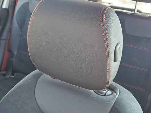 Used 2025 Mercedes-Benz GLB 35 AMG 4MATIC image 16