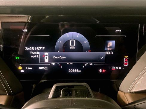 Used 2025 GMC Yukon Denali Ultimate w/ LPO, Floor Liner Package AWD/4WD image 20