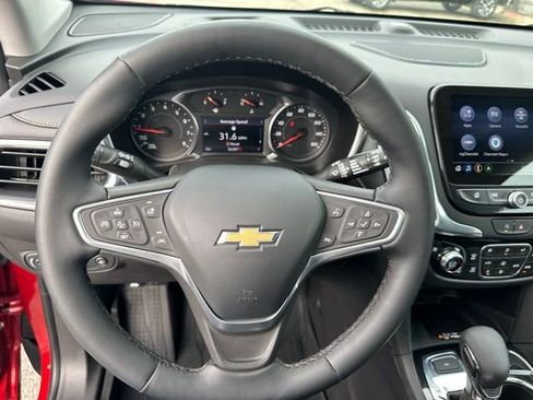Used 2023 Chevrolet Equinox Premier AWD/4WD image 19