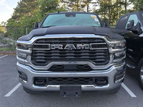 Used 2026 RAM 2500 Big Horn AWD/4WD image 2
