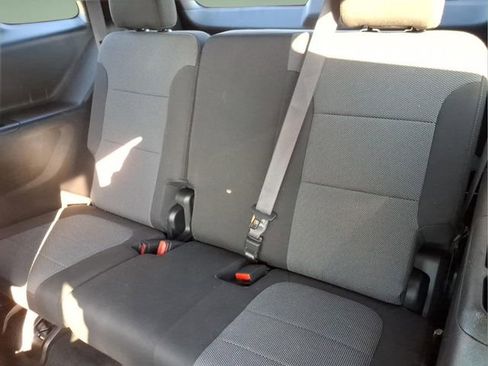 Used 2023 Chevrolet Traverse LT FWD image 14