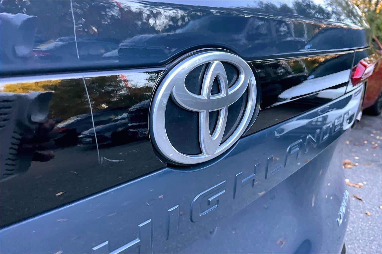 Certified 2024 Toyota Grand Highlander AWD Hybrid image 29