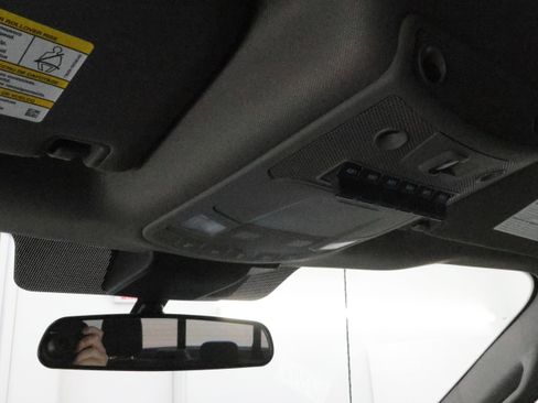 Used 2022 Ford F250 XLT w/ Black Appearance Package image 12