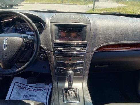 Used 2014 Lincoln MKT AWD image 14