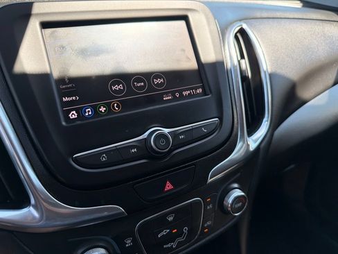 Used 2021 Chevrolet Equinox LT FWD image 23