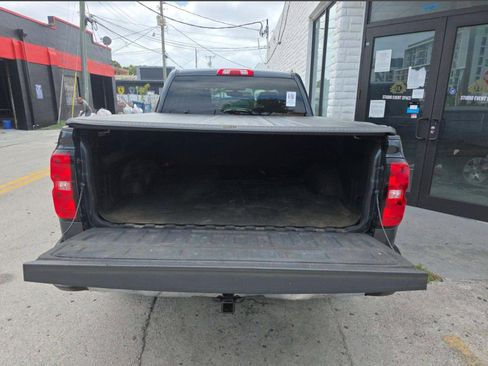 Used 2018 Chevrolet Silverado 1500 LT w/ All Star Edition AWD/4WD image 10