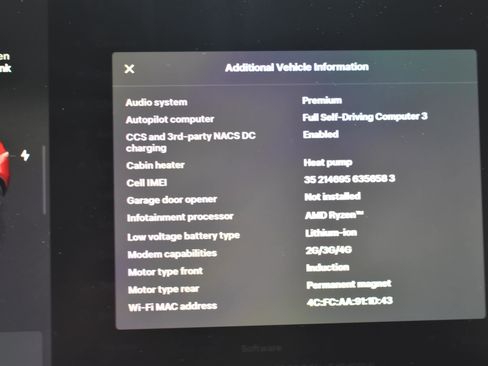 Used 2022 Tesla Model Y Long Range image 32