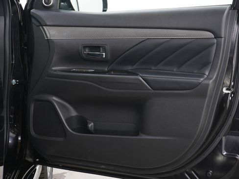 Used 2019 Mitsubishi Outlander GT image 9