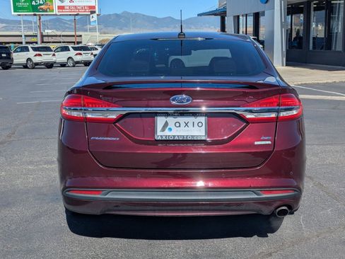 Used 2017 Ford Fusion SE w/ Fusion SE Technology Package FWD image 6