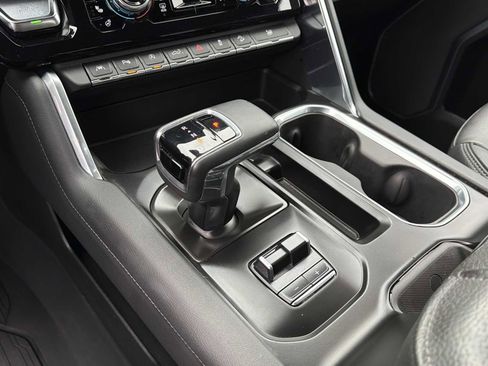 Used 2024 GMC Sierra 1500 Denali image 11