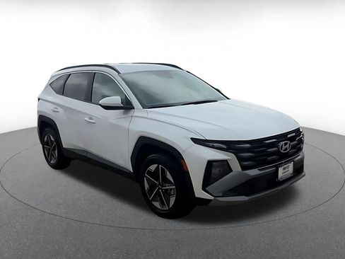 Used 2026 Hyundai Tucson SEL Plus AWD/4WD image 3