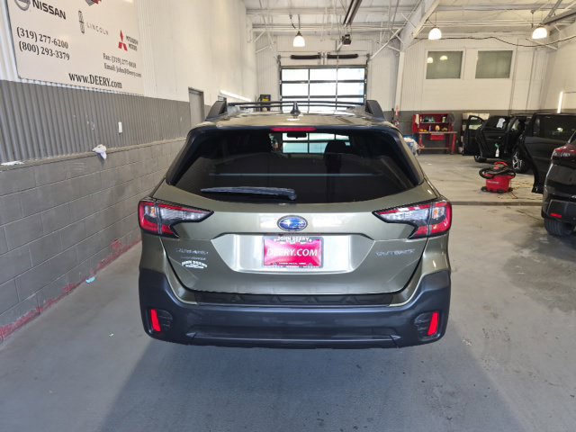 Used 2022 Subaru Outback Premium AWD/4WD image 4