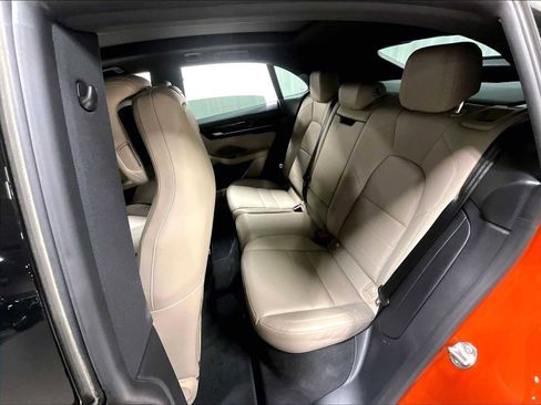 Used 2025 Porsche Macan Electric image 31