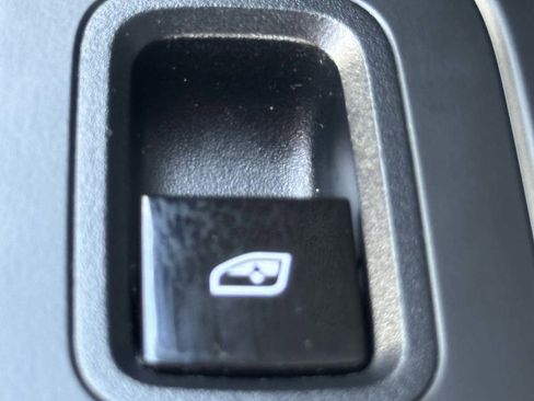 Used 2019 Porsche Cayenne AWD/4WD image 33