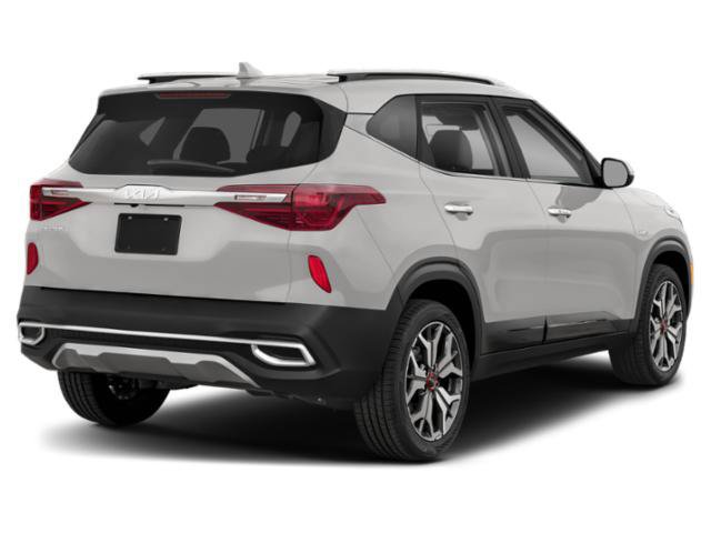 Certified 2022 Kia Seltos SX w/ Sunroof Package AWD/4WD image 2