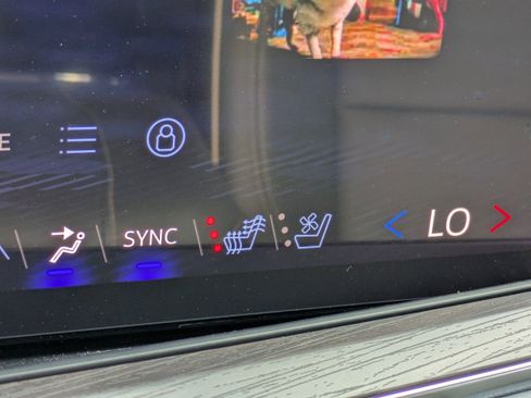 New 2026 Chevrolet Suburban Premier image 25