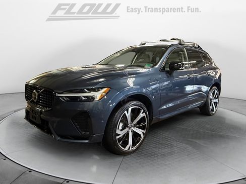 Used 2025 Volvo XC60 T8 Ultra w/ Protection Package Premier AWD/4WD image 4