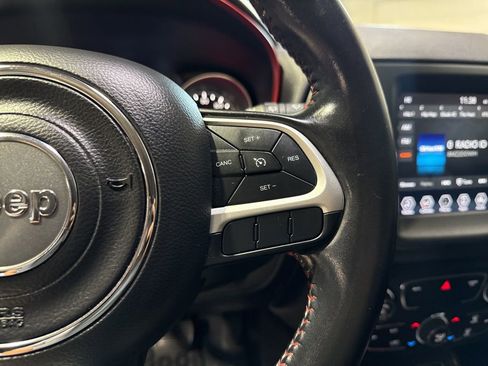 Used 2020 Jeep Compass Trailhawk AWD/4WD image 14