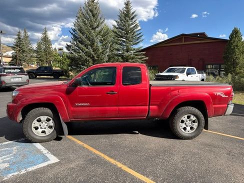 Used 2010 Toyota Tacoma 4x4 Access Cab V6 w/ TRD Off-Road Pkg image 18