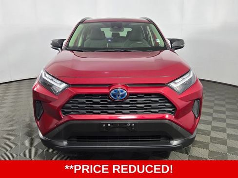 Used 2022 Toyota RAV4 XLE AWD/4WD image 2