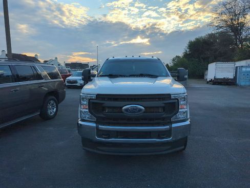 Used 2022 Ford F350 XL w/ Power Equipment Group AWD/4WD image 2