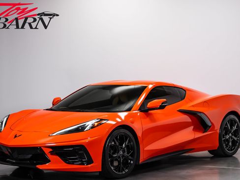Used 2020 Chevrolet Corvette Stingray Preferred Cpe w/ 2LT Preferred Equipment Group RWD image 9