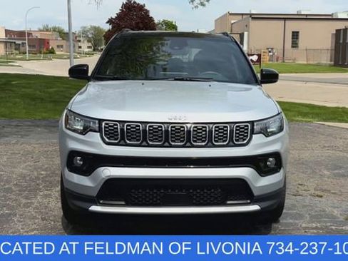 Used 2025 Jeep Compass Limited AWD/4WD image 3